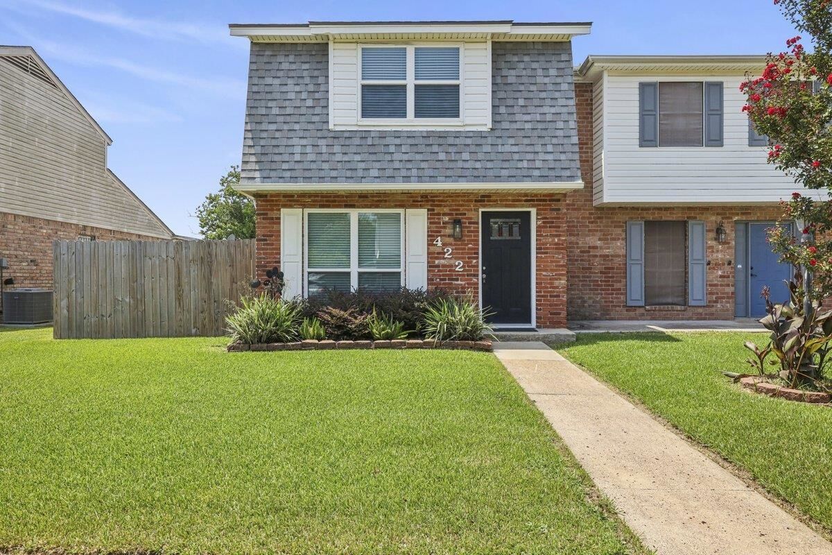 Property Photo:  422 Georgetown St  TX 77707 