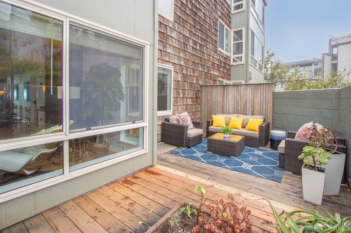 Property Photo: 255 Red Rock Way 105H CA 94131