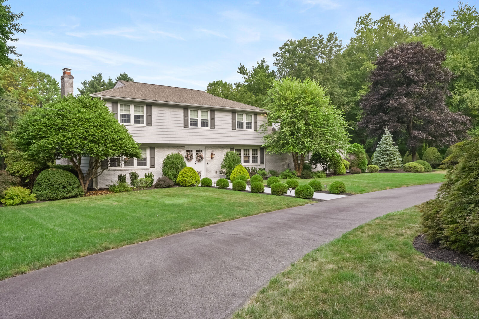 Property Photo:  51 Forest Glen Drive  CT 06525 