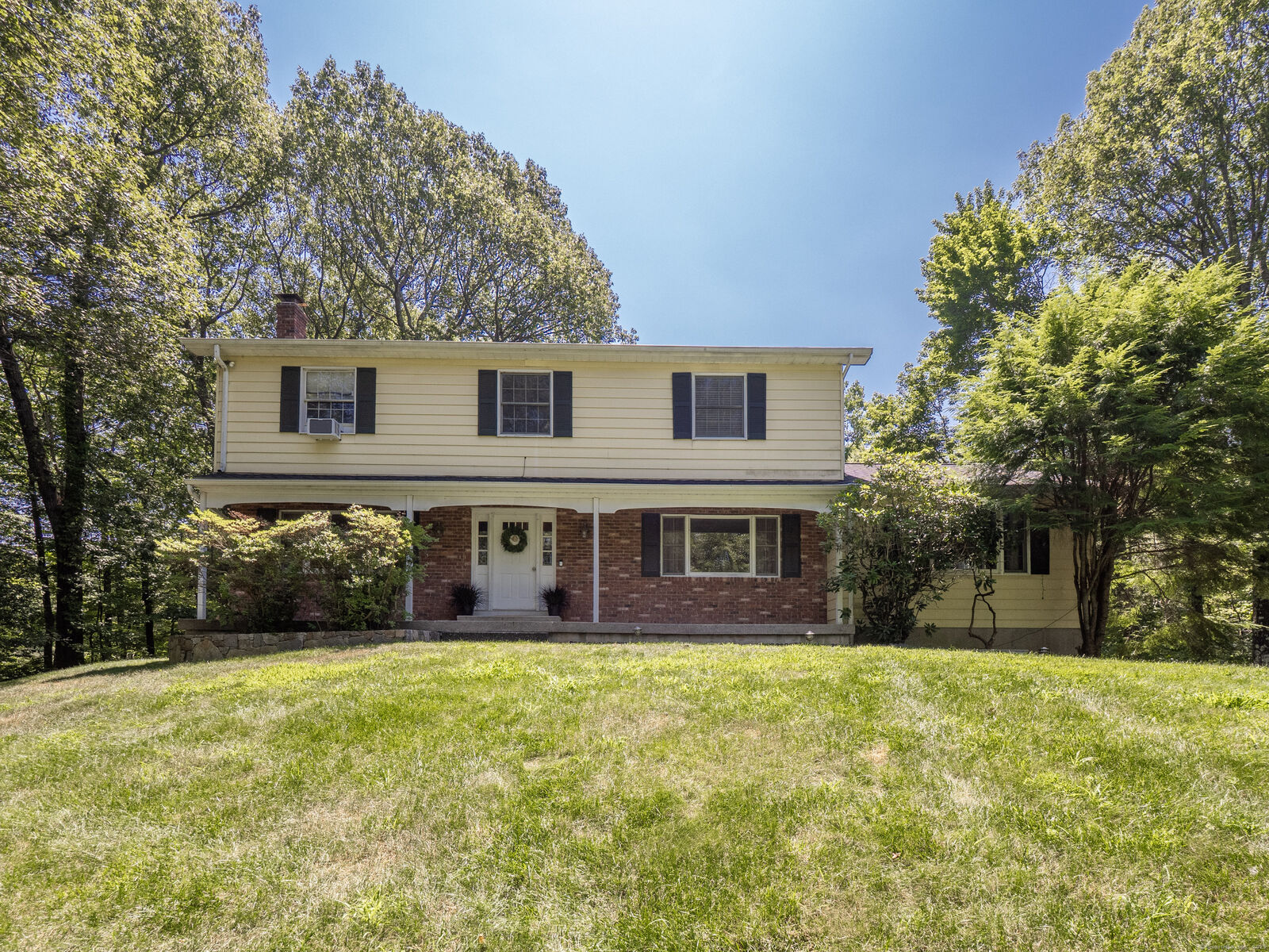 Property Photo: 31 Carriage House Drive CT 06810