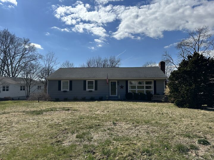Property Photo:  55 Windmill Hill Road  CT 06405 