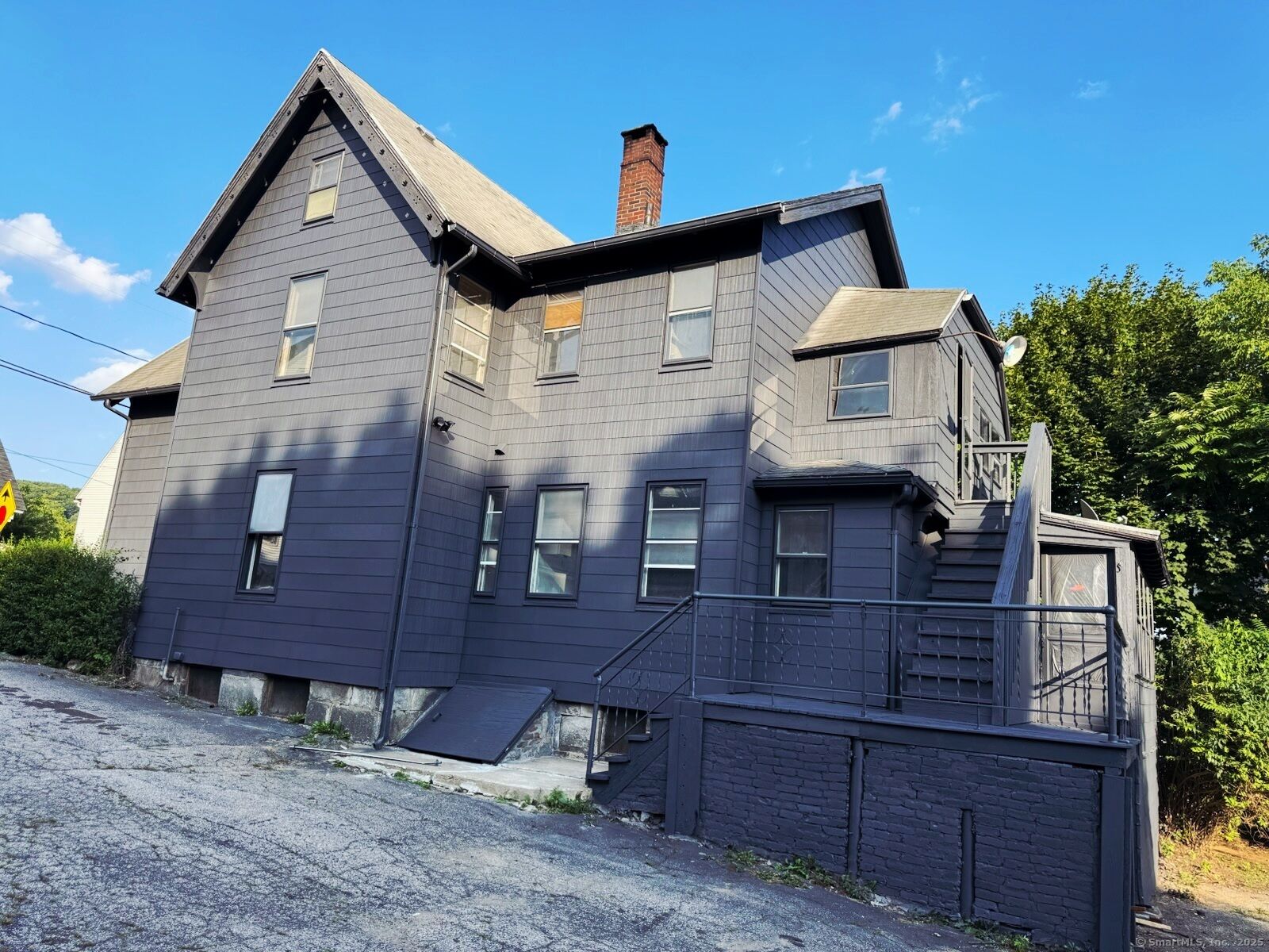 Property Photo: 9 Brewster Street CT 06704