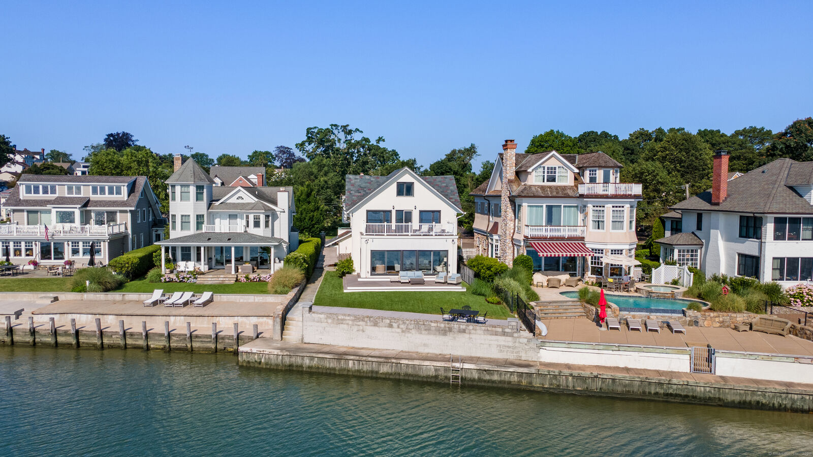 Property Photo:  22 Ocean Drive North  CT 06902