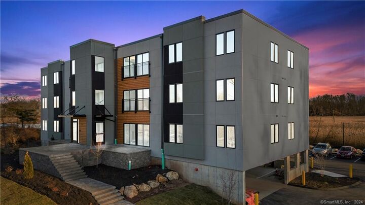 Property Photo:  245 East Main Street Unit 2  CT 06405 