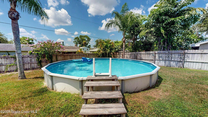 Property Photo: 2607 White Oak Drive FL 32780