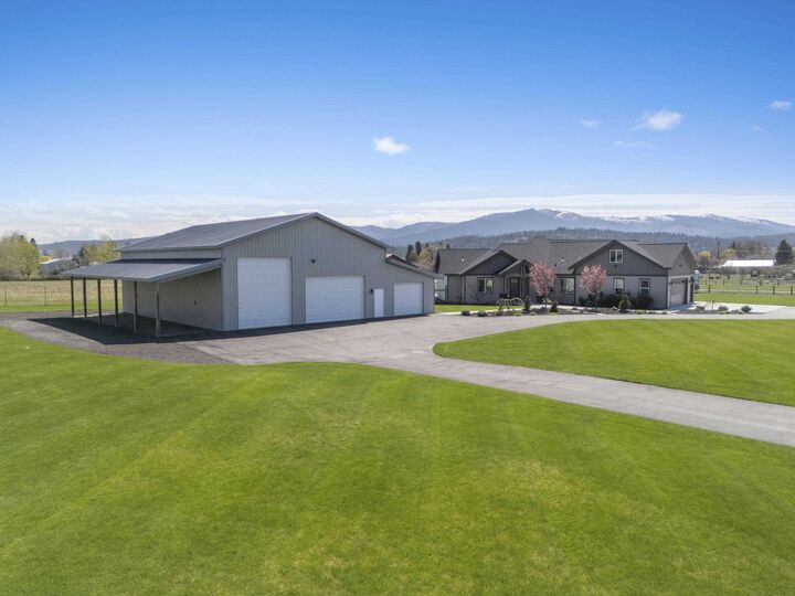 Property Photo:  5114 N Oakland Rd  WA 99027 