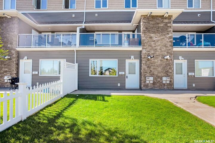 275 Pringle Lane 207  Saskatoon SK S7T 0T5 photo