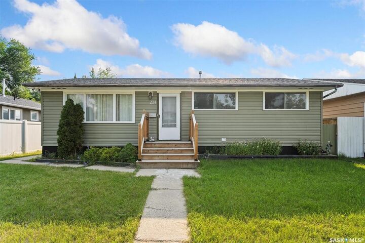 Property Photo: 234 Witney Avenue N SK S7L 3M3