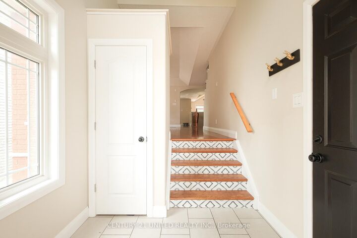 Property Photo: 1855 Giles Avenue ON K9K 2P4