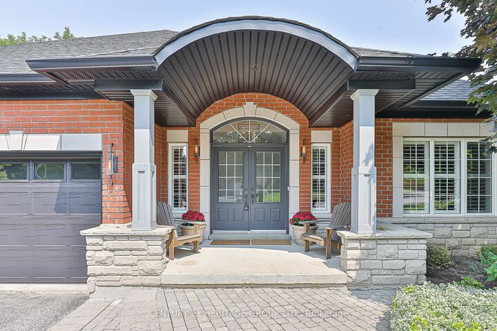 Property Photo:  35 Watts Meadow N/A  ON L4G 7L7 