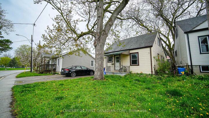 19 Montgomery Drive  Chatham-Kent ON N8A 1P2 photo