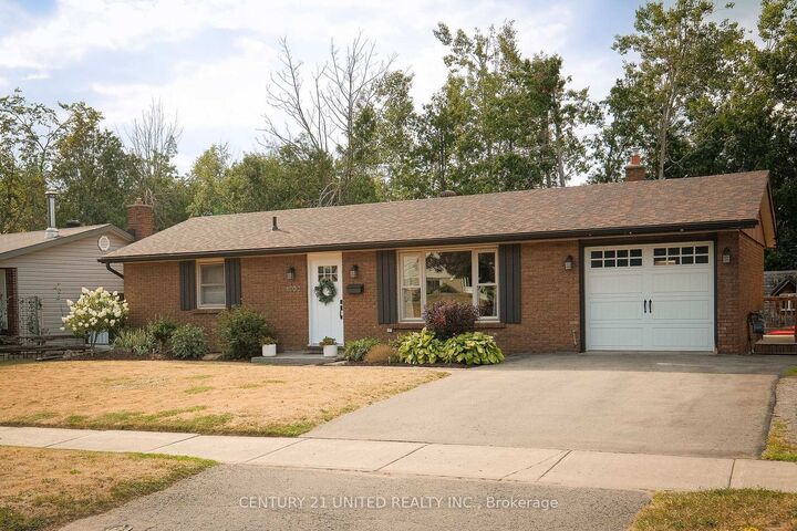 1600 Redwood Drive  Peterborough West ON K9K 1B4 photo
