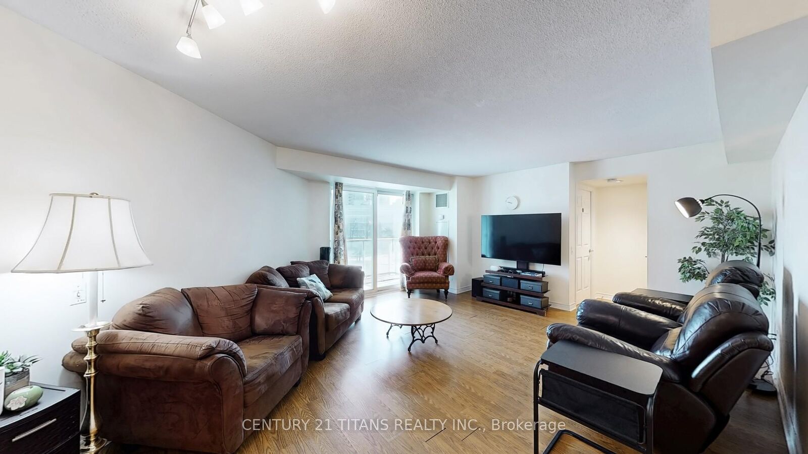 Photo de la propriété:  83 Borough Drive 311  ON M1P 5E4 