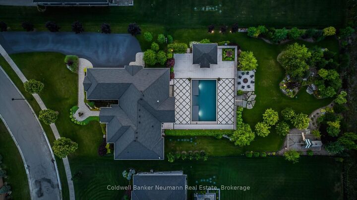 Property Photo: 14 Inverhill Road ON N0B 1B0