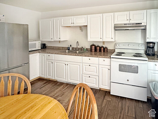 Property Photo: 245 N 300 W UT 84513