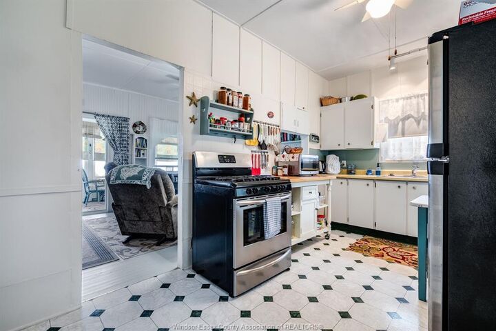 Property Photo:  1259 Heritage Road  ON N9Y 2E6 