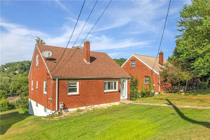 Property Photo:  428 Mary Street  PA 15644 