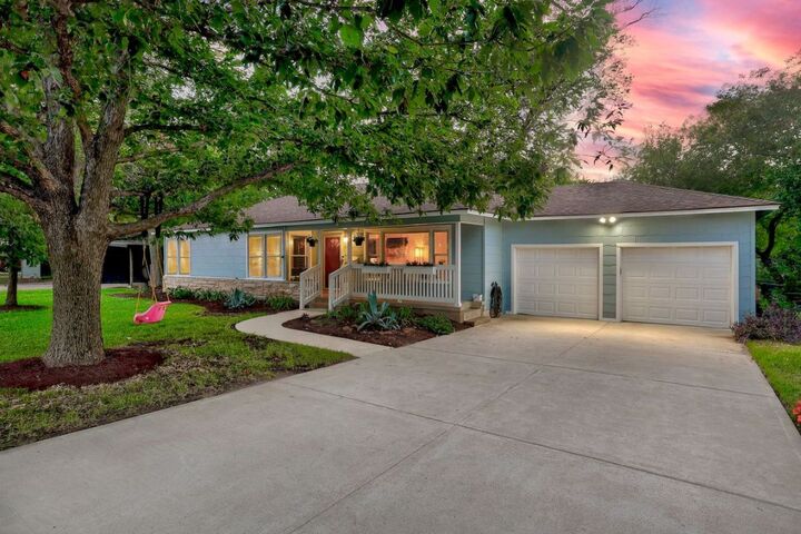 6200 Wynona Avenue  Austin TX 78757 photo
