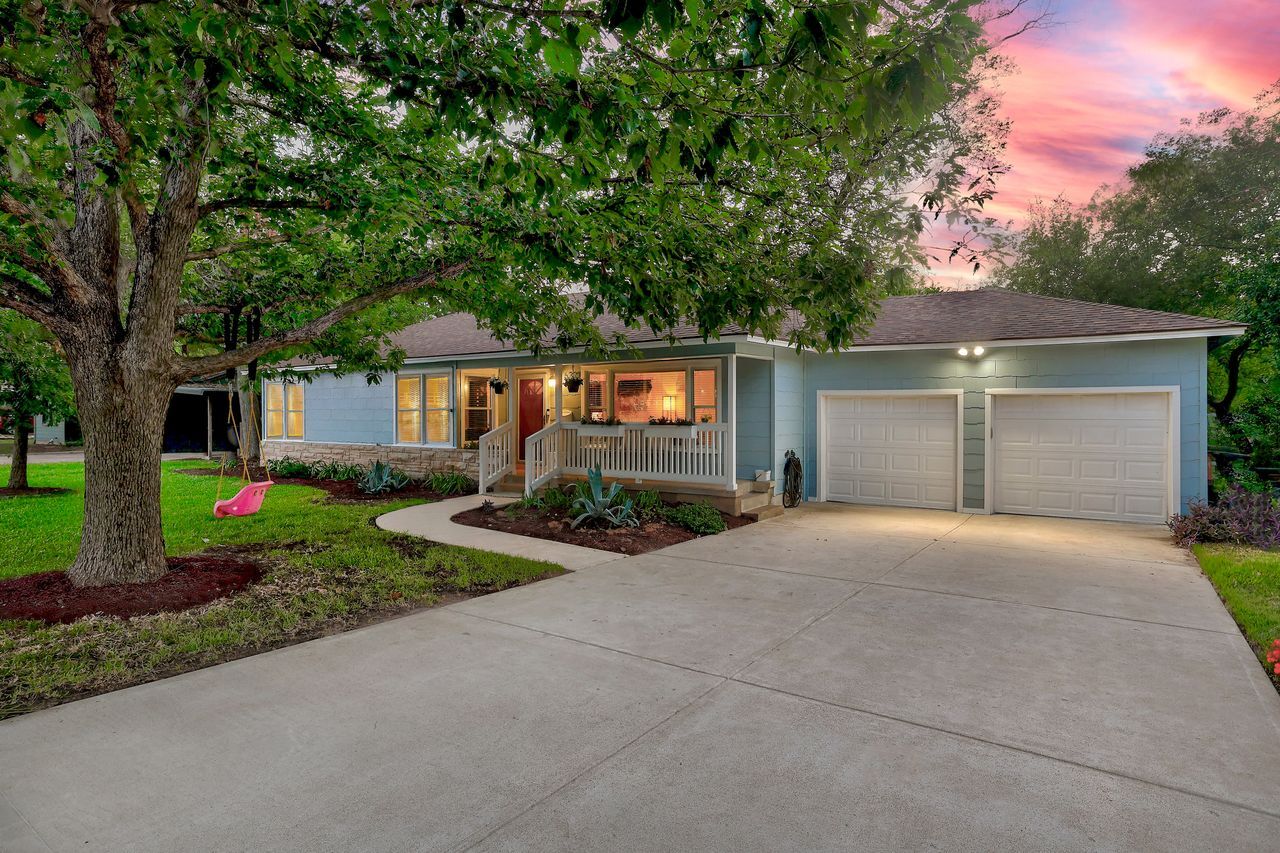 Property Photo:  6200 Wynona Avenue  TX 78757 