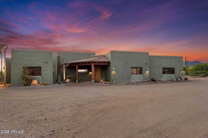 Property Photo: 5730 E Cielo Run N AZ 85331