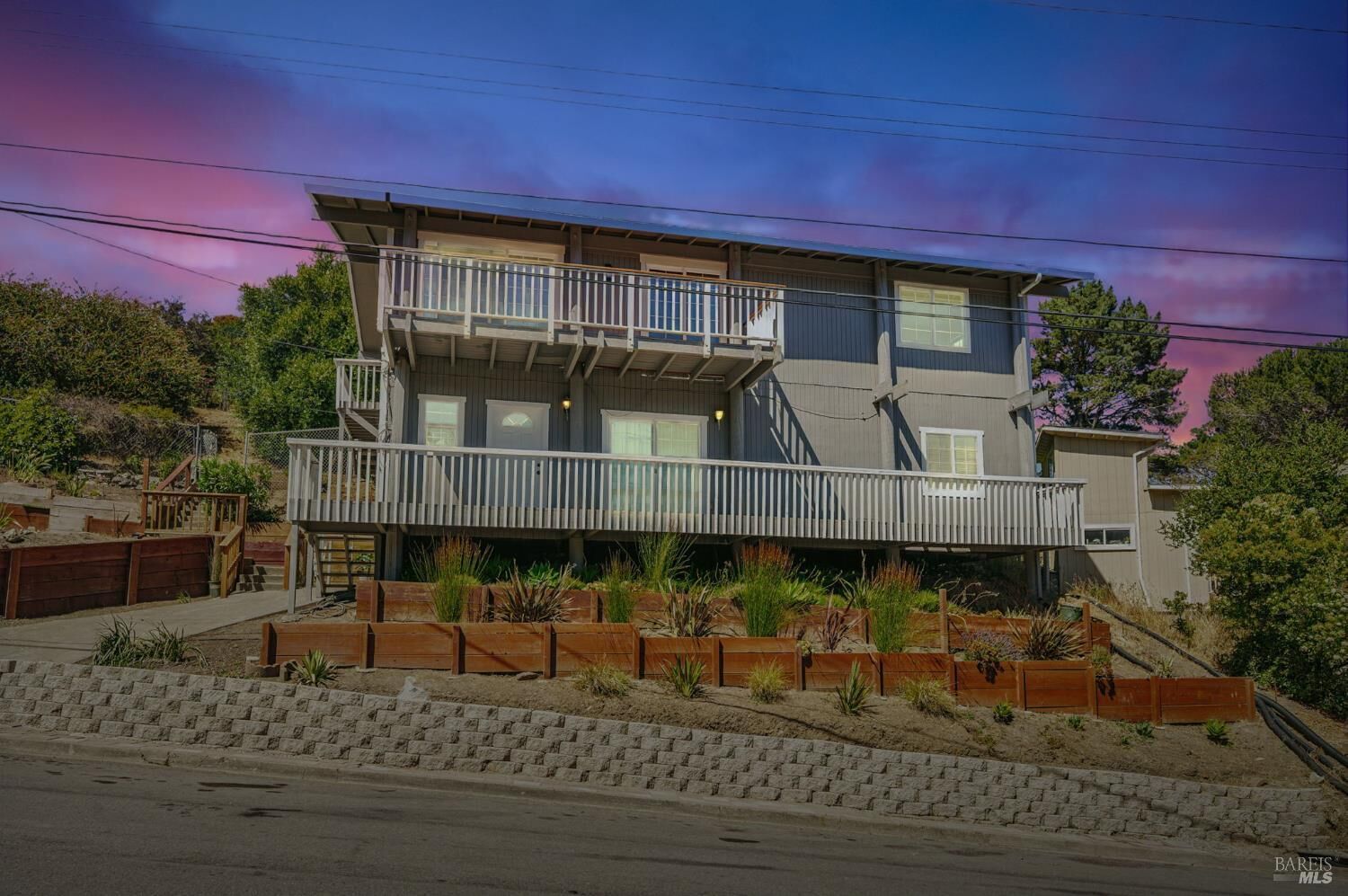 Property Photo: 55 Park Circle CA 94965