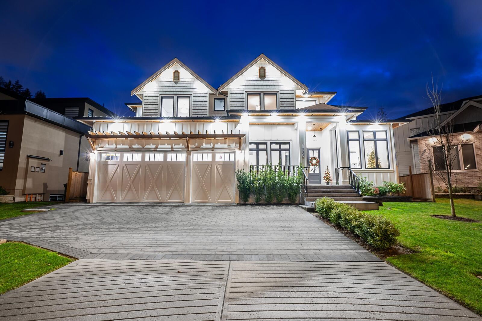 Property Photo: 3206 197A Avenue BC V3A 0N9