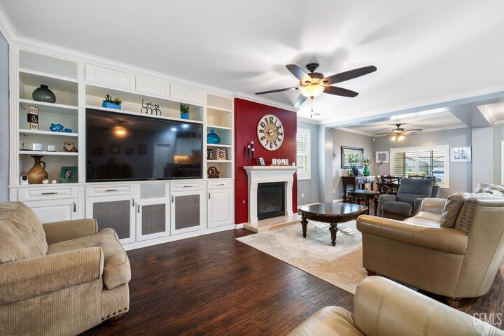 5309 Villa Bella Lane  Bakersfield CA 93311 photo
