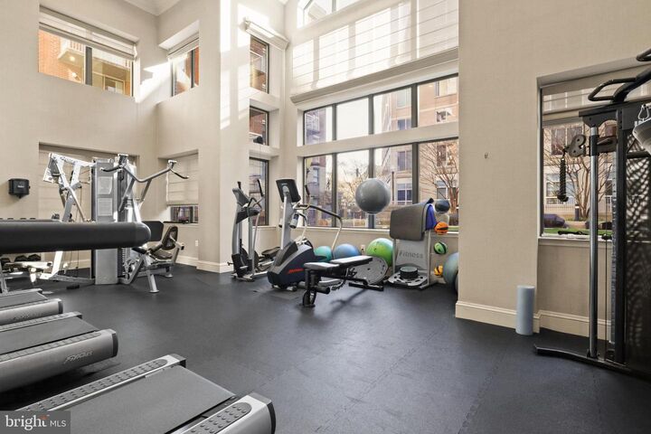 Property Photo:  3830 9th Street N 102W  VA 22203 