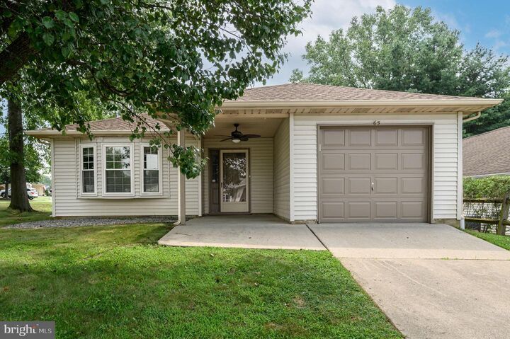 65 Lake View Terrace  Columbus NJ 08022 photo