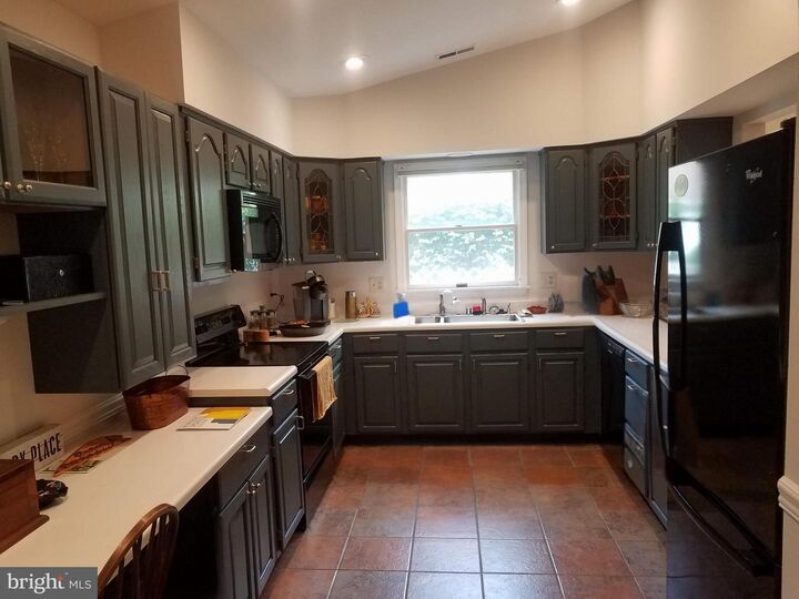 Property Photo:  955 Mastline Drive  MD 21401 