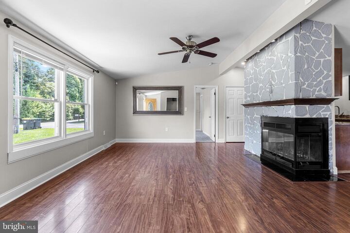 Property Photo:  112 3rd Avenue  DE 19720 