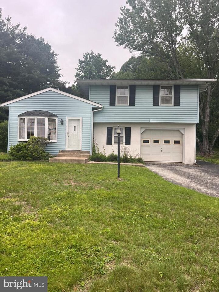 615 Brookhill Road  West Chester PA 19380 photo