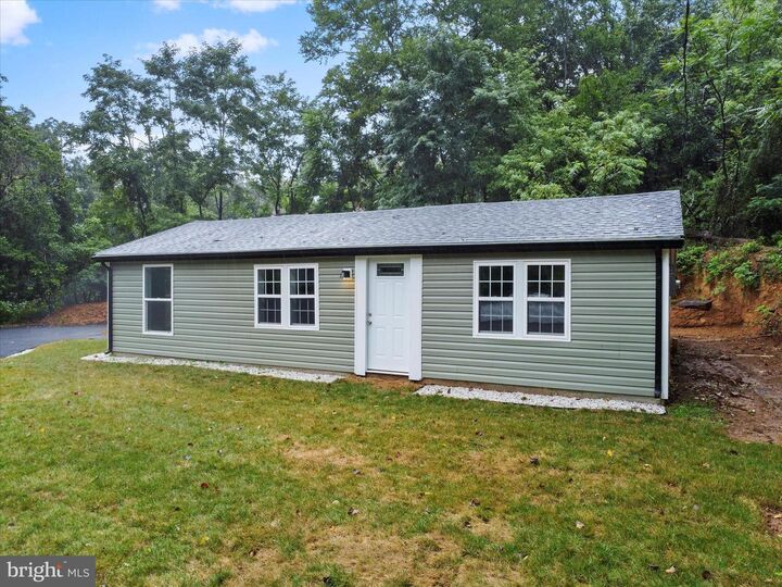 Property Photo: 1712 Shenandoah River Drive WV 25425
