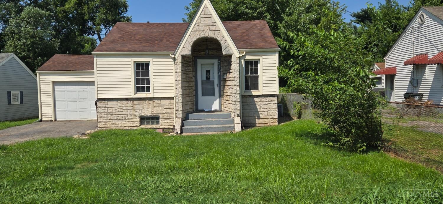 Property Photo: 2128 Lamberton Street OH 45044