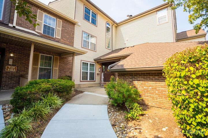 7123 Elm Court  South Brunswick NJ 08852 photo