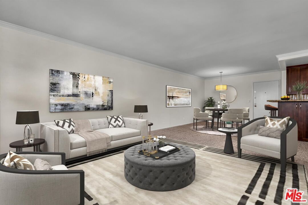 Property Photo: 7740 Redlands St CA 90293