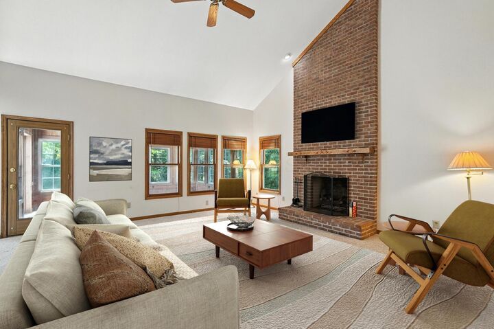 Property Photo:  5753 Finnegan Court  OH 43017 