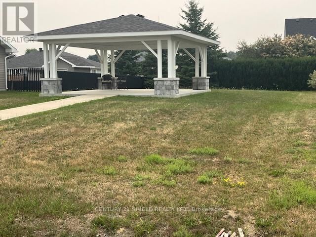 Photo de la propriété:  10718 West End Terrace  ON K0E 1K0 