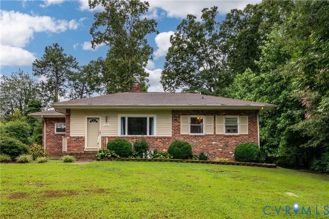 Property Photo: 6607 Holliday Road VA 23225