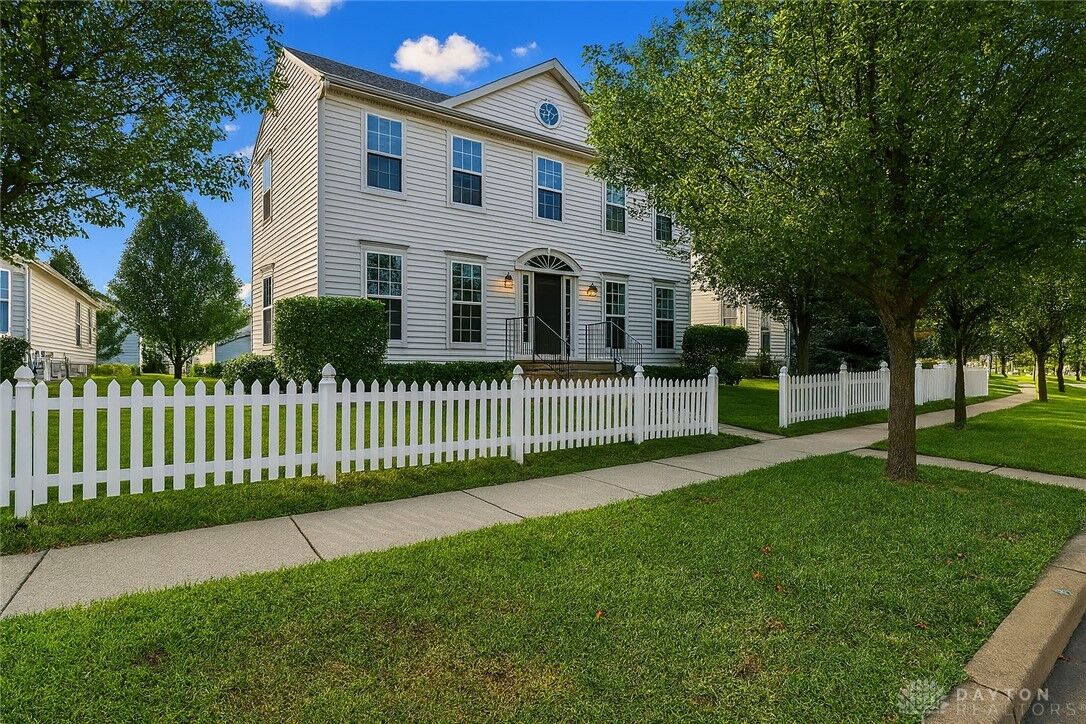 Property Photo:  1304 Weathervane Way  OH 45036 