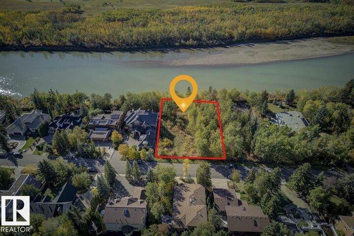 Photo de la propriété:  5108 154 Street NW  AB T6H 5P3 
