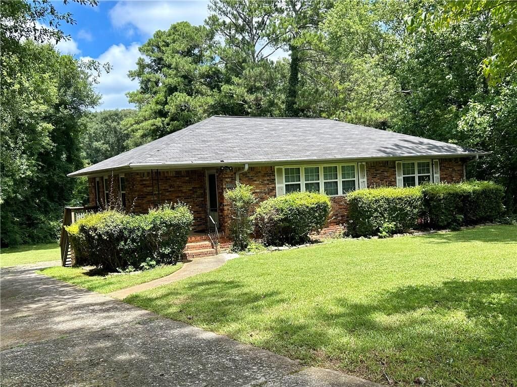 Property Photo: 482 Plantation Road SW GA 30082