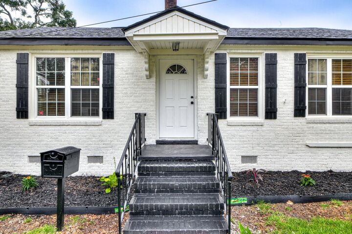 Property Photo:  2014 Richmond Avenue  GA 30904 