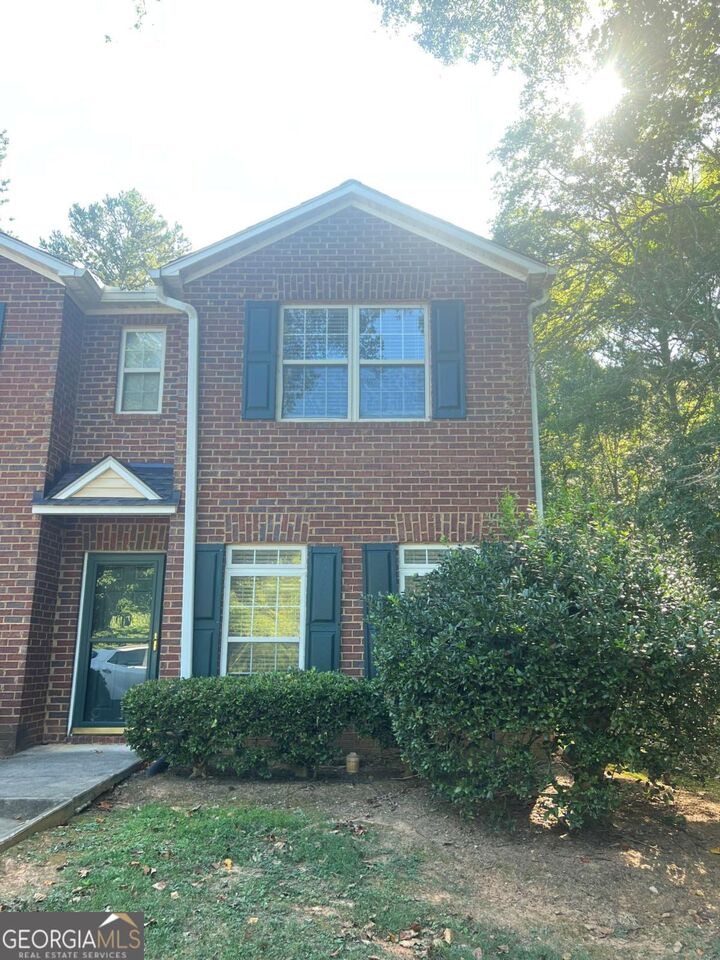 Property Photo:  637 Huntington Road B1  GA 30606 