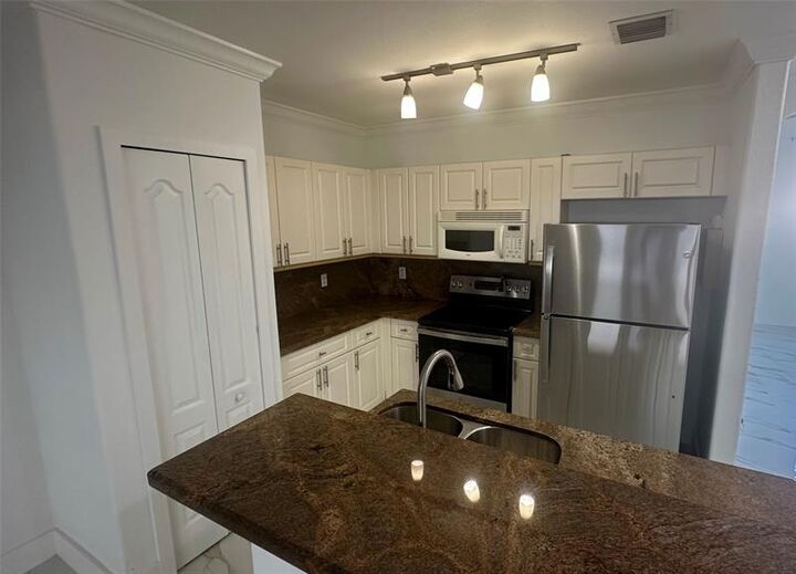Property Photo: 8197 W 36th Ave FL 33018