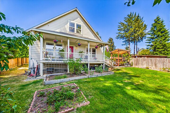 Property Photo:  102 Larson Heights Road  CA 95525 