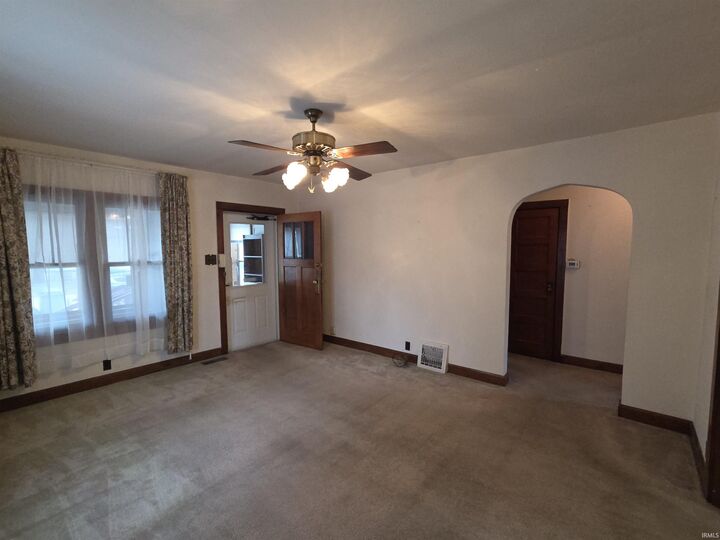 Property Photo:  825 E Negley Avenue  IN 47711 