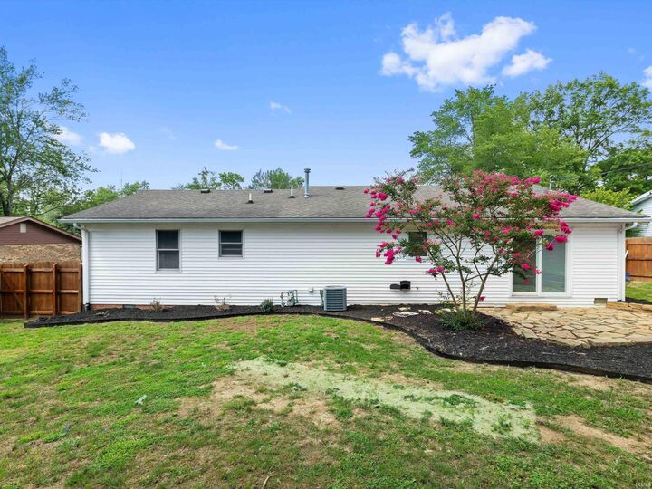 Property Photo: 1417 Pamela Lane IN 47601