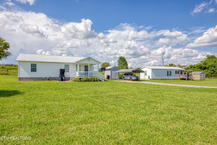 Property Photo: 5819+5817 US Highway 411 S TN 37801