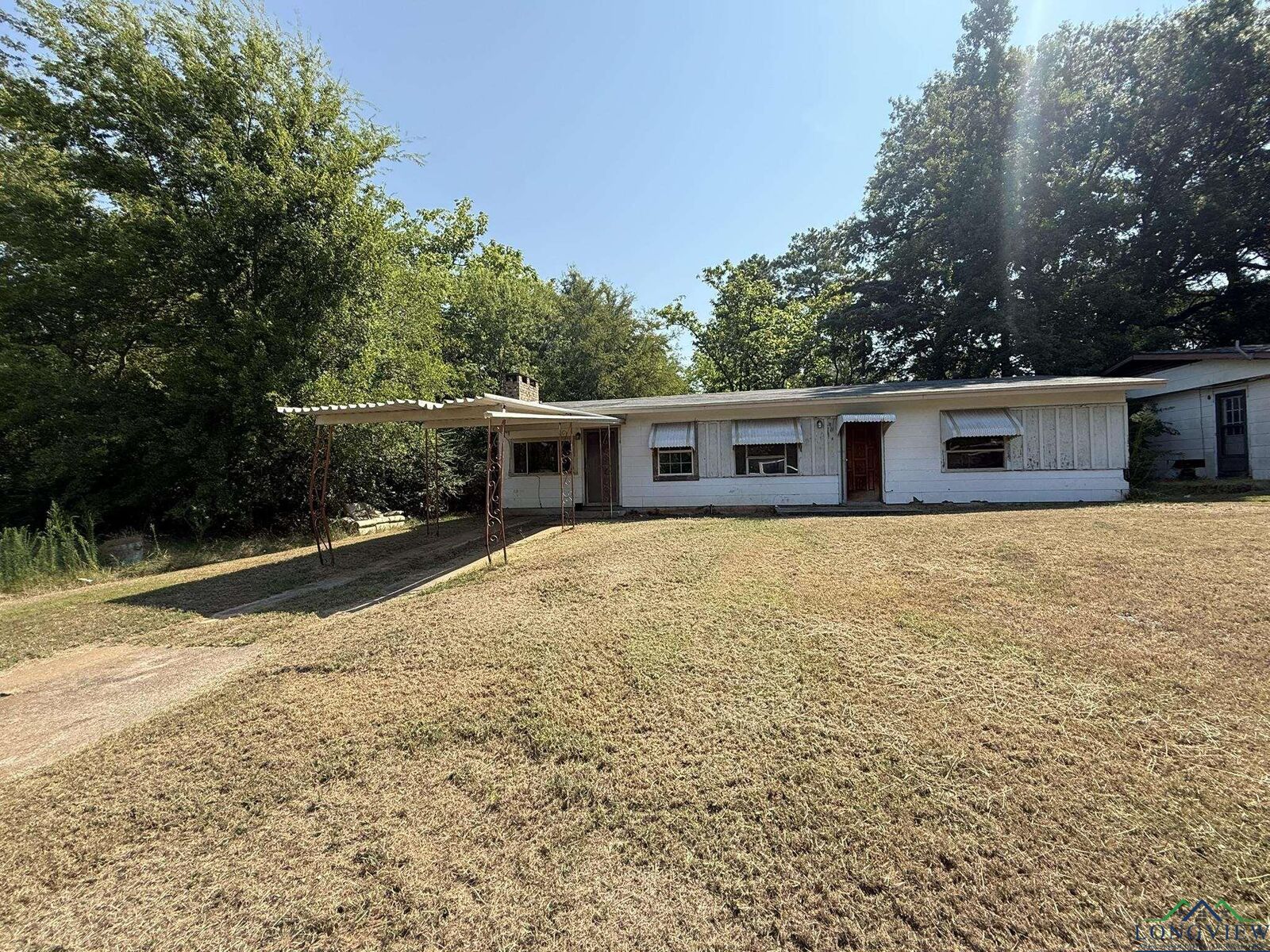 Property Photo: 262 Houston St TX 75668